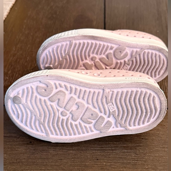 Native Jefferson Sparkly Pink Slip On - Picture 4 of 4